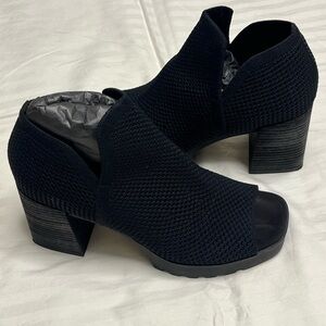 Eileen fisher Collin st sandals black 8.5